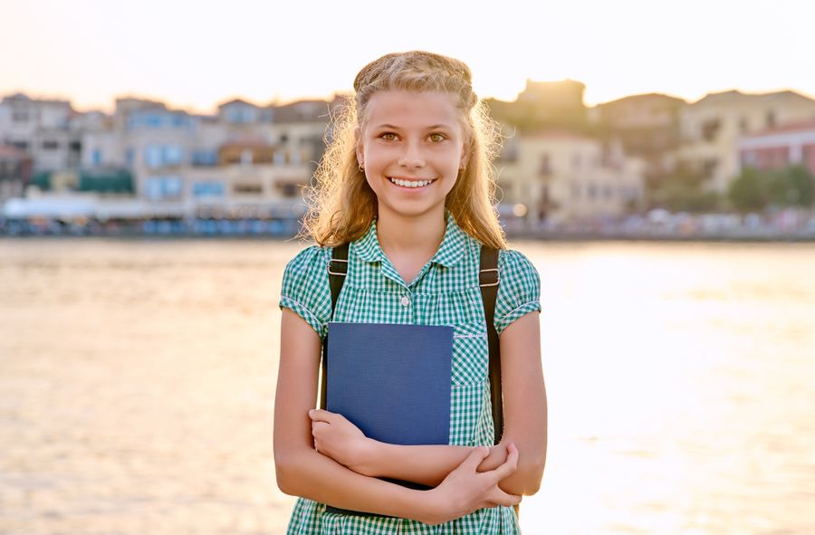 A Gorgeous Girls at 10 Turned into a Business Fury!