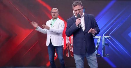 Takie rzeczy tylko w TVP Info. Wójcik śpiewa, Jakimowicz tańczy