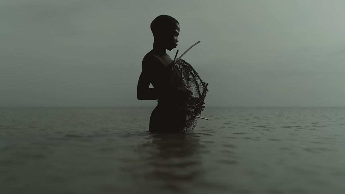 Poruszający materiał o dziecięcych rybakach znad Wolty. Pokazuje trud ich pracy 1