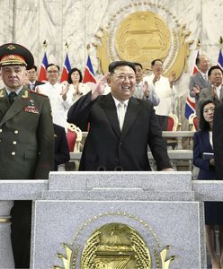 Kim Dzong Un chwalił się rakietami. Na trybunie Szojgu