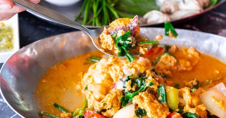 Mindful eating – co to jest? Zasady i korzyści z uważnego jedzenia