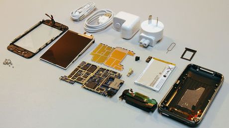 Tak rozebrano nowego iPhona 3G 1