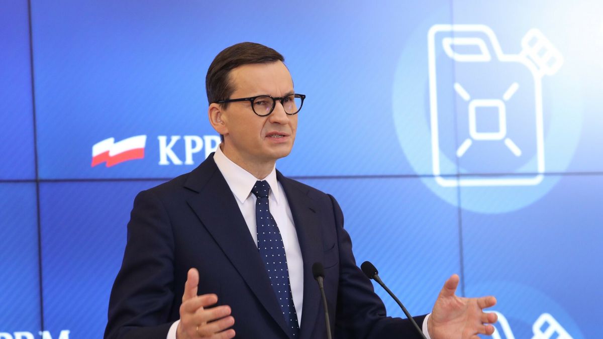 Mateusz Morawiecki i Jacek Sasin o tarczy antyinflacyjnej25.11.2021 Warszawa, konferencja prasowa Mateusza Morawieckiego i Jacka Sasina dot. tarczy antyinflacyjnej, fot Tomasz Jastrzebowski/REPORTERn/z: Mateusz MorawieckiTomasz Jastrzebowski/REPORTER