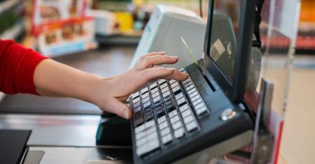 Podajesz numer telefonu w Biedronce? Skutki mogą być opłakane
