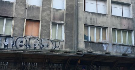 Warszawa. Wiktorska idzie do remontu. Ciekawy zabytek jednak się nie rozsypie