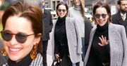 Emilia Clarke prezentuje nową fryzurę na nowojorskim chodniku
