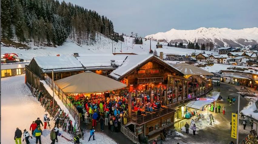 imprezy w małym lokalu wykańczają mieszkańców wioski