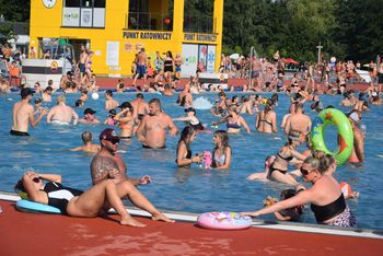 Rybnik: Tłumy mieszkańców na kąpielisku Ruda