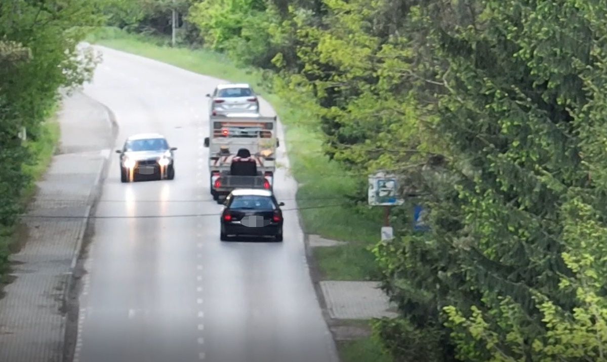 Podczas jednej z ostatnich kontroli policjantów z Piaseczna wspomagał dron