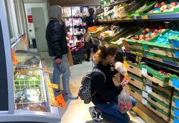 Codzienne zakupy w kwietniu znów droższe. O ile?