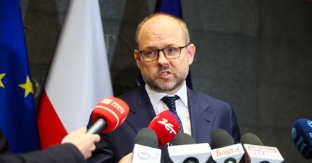 Padło obraźliwe słowo. Przydacz ostro o pośle