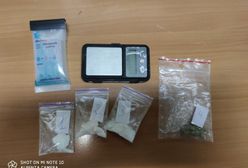 Jechał bez dokumentów, ale z narkotykami. Używki przewoził autem babci