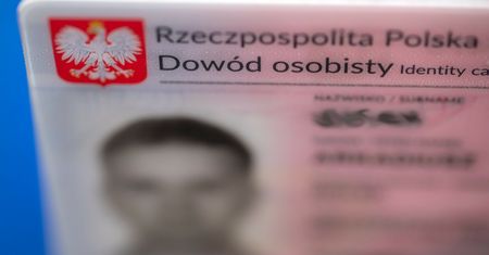 Cieszyński: Rozpoznanie bojem nowego e-dowodu. Dziennie 50 tys. nowych nr PESEL