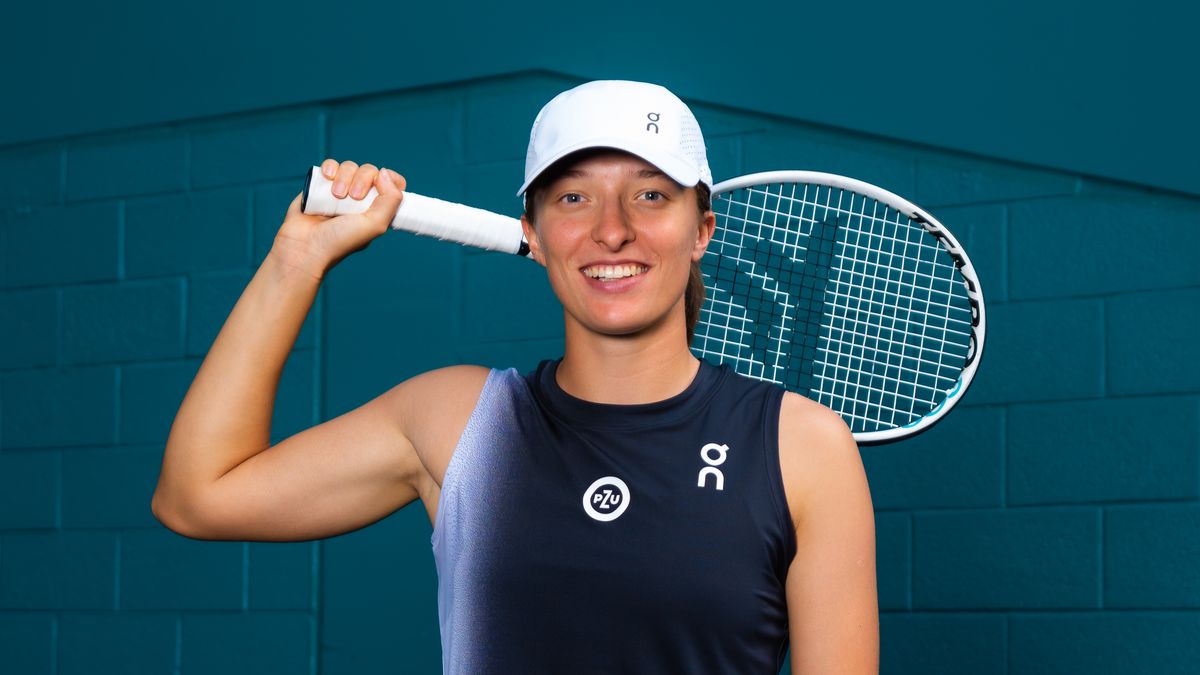 MIAMI GARDENS, FLORIDA - MARCH 22: Iga Swiatek of Poland poses for portraits in her new On Running match gear on Day 4 of the Miami Open at Hard Rock Stadium on March 22, 2023 in Miami Gardens, Florida (Photo by Robert Prange/Getty Images)