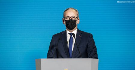 Konferencja Niedzielskiego. "Sytuacja się nie polepszy". Pokazał liczby