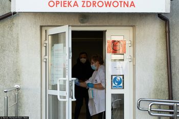 5 zł po wizycie u lekarza? Taki "tip" miałby poprawić funkcjonowanie szpitali