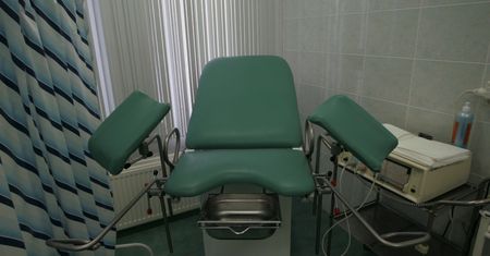 Odmówił aborcji, był opryskliwy, będzie miał problemy. "To bardzo budujące"