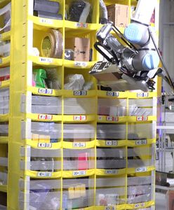 W Amazon pracuje ponad 750 tys. robotów. Najnowszy jest wyposażony w "zmysł" dotyku