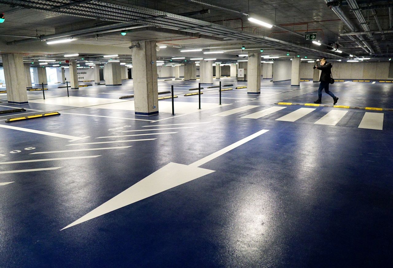Nocne utrudnienia na parkingu P&R przy Dworcu Lublin. Czy auto będzie odholowane?