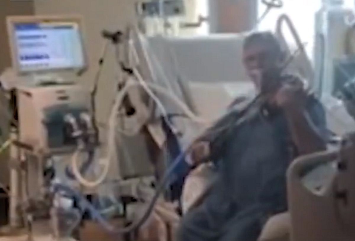 Koronawirus. Zakażony pacjent grał na skrzypcach w szpitalu