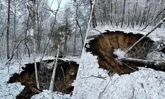 Runęły aż drzewa. Zapadła się ziemia, wielki lej
