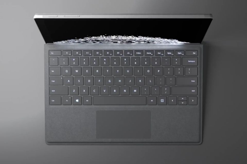 Surface Pro w świetnej promocji: hybryda Microsoftu taniej o ponad 2000 zł