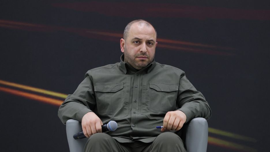 Rustem Umierow
Kij�w, Ukraina, 18.11.2024. Minister Obrony Ukrainy Rustem Umierow uczestniczy w Kijowie, 18 bm. w odprawie Ministerstwa Obrony Ukrainy "MoU. Cyfryzacja. Wyniki 2024". Trwa inwazja Rosji na Ukrain�. vk/dw) PAP/Viktor Kovalchuk
Viktor Kovalchuk
armia, MoU cyfryzacja wyniki 2024, odprawa, odprawa odprawy, polityka, w kijowie, wojskowa, portret