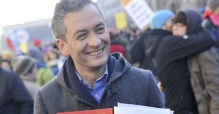 Koniec z cyrkiem, czyli polityka Roberta Biedronia