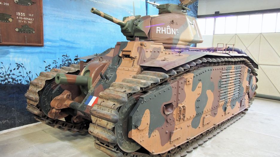 Char B1-bis. Maszyną tego typu kapitan Pierre Billotte zniszczył 13 niemieckich czołgów