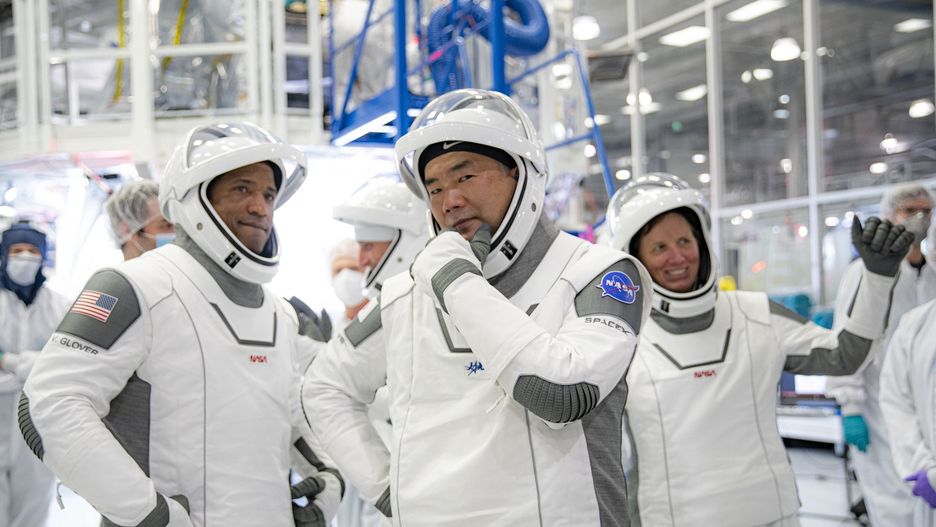 Astronauci NASA i JAXA