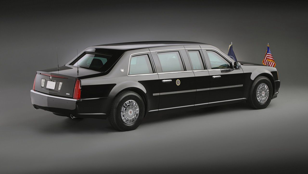 Cadillac One to nadwozie limuzyna i takie jest jego przeznaczenie, choć podwozie pochodzi z ciężarówki