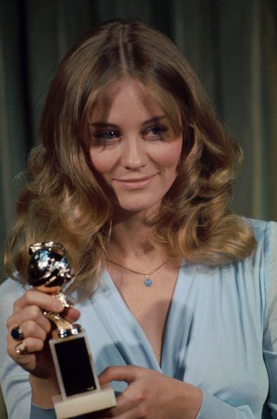  Cybill Shepherd Holds podczas ceremonii wręczania nagrw 1973 r.