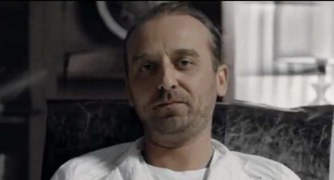 Wojciech Mecwaldowski jako milioner drukujący marzenia reklamuje HP Deskjet GT 5820 (wideo)