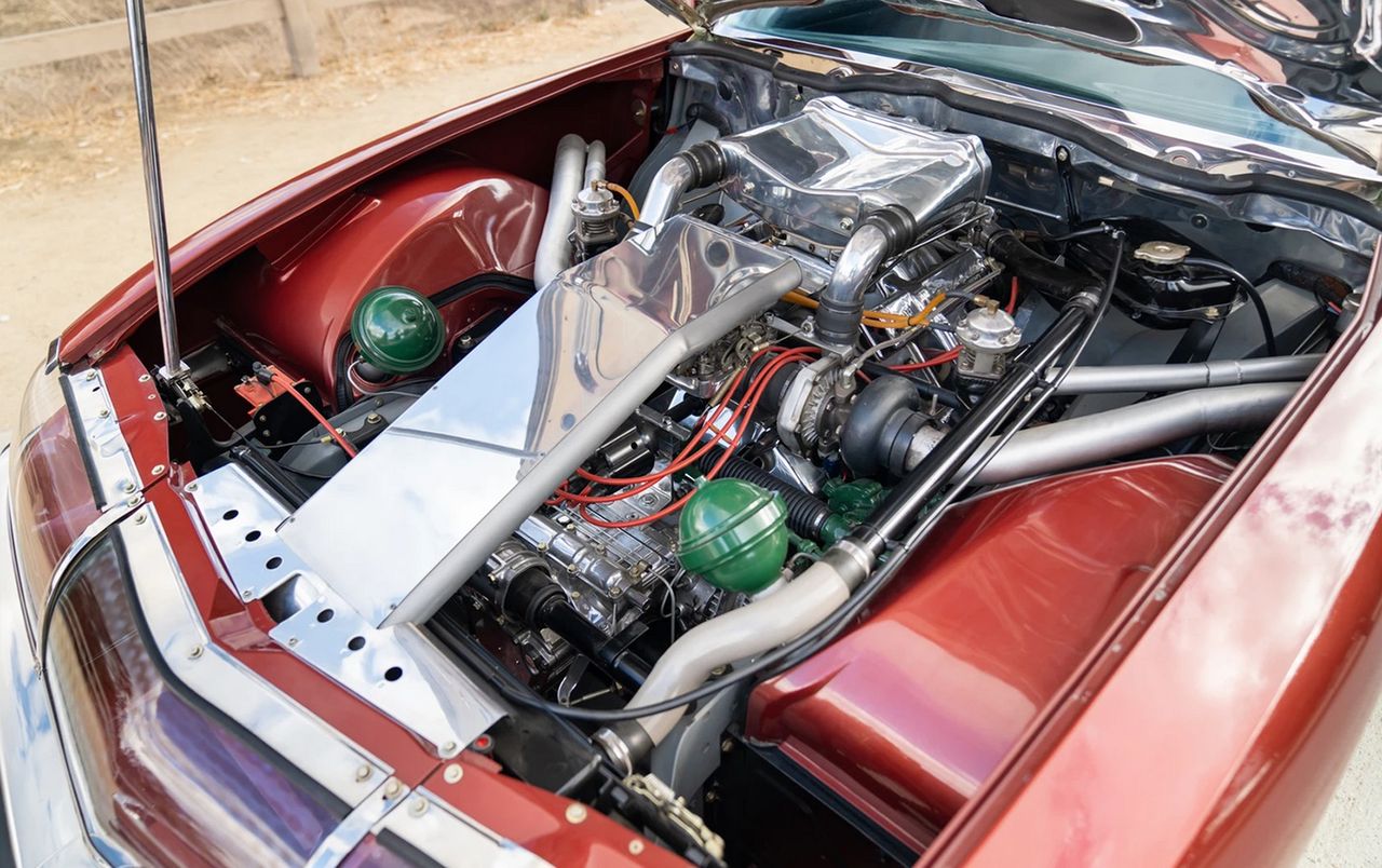 V6-ka została m.in. wzbogacona o 2 turbosprężarki
