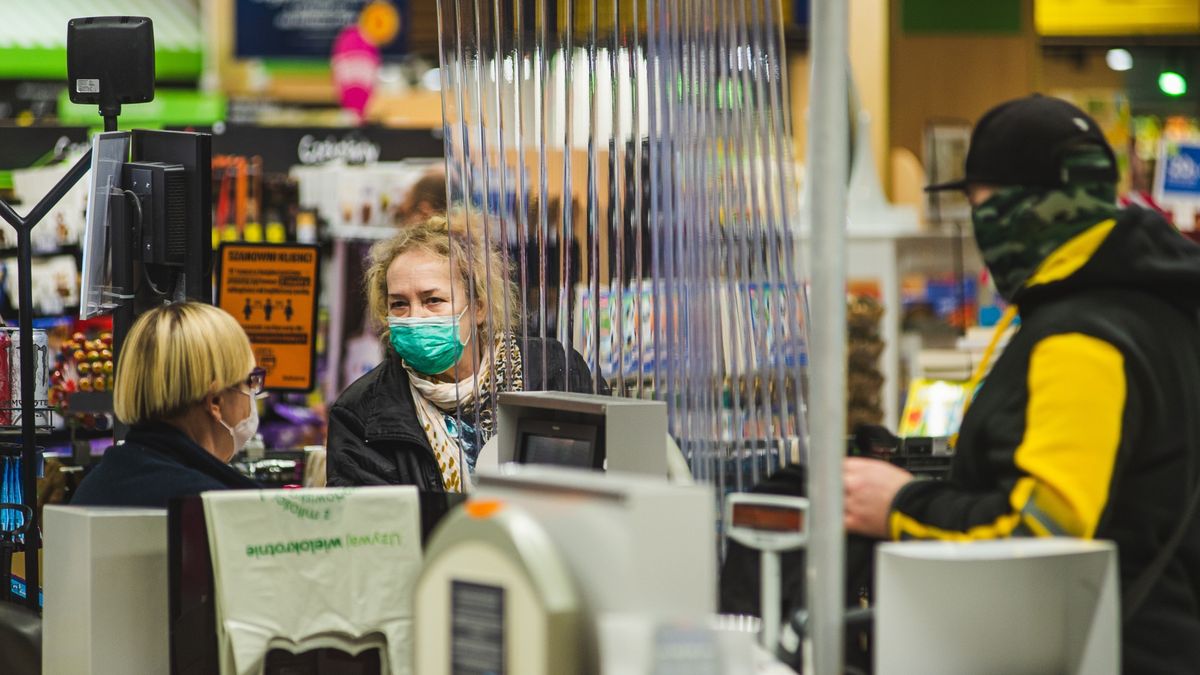 Sprzedaż detaliczna w lipcu. Najnowsze dane zaskoczyły. To koniec kryzysu? 