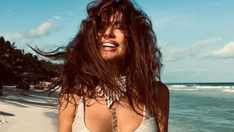 Skąpana w meksykańskim słońcu Natalia Siwiec hasa po plaży w bikini, a Edyta Herbuś komplementuje: "Piękna "DZIKUSKA"" (ZDJĘCIA)