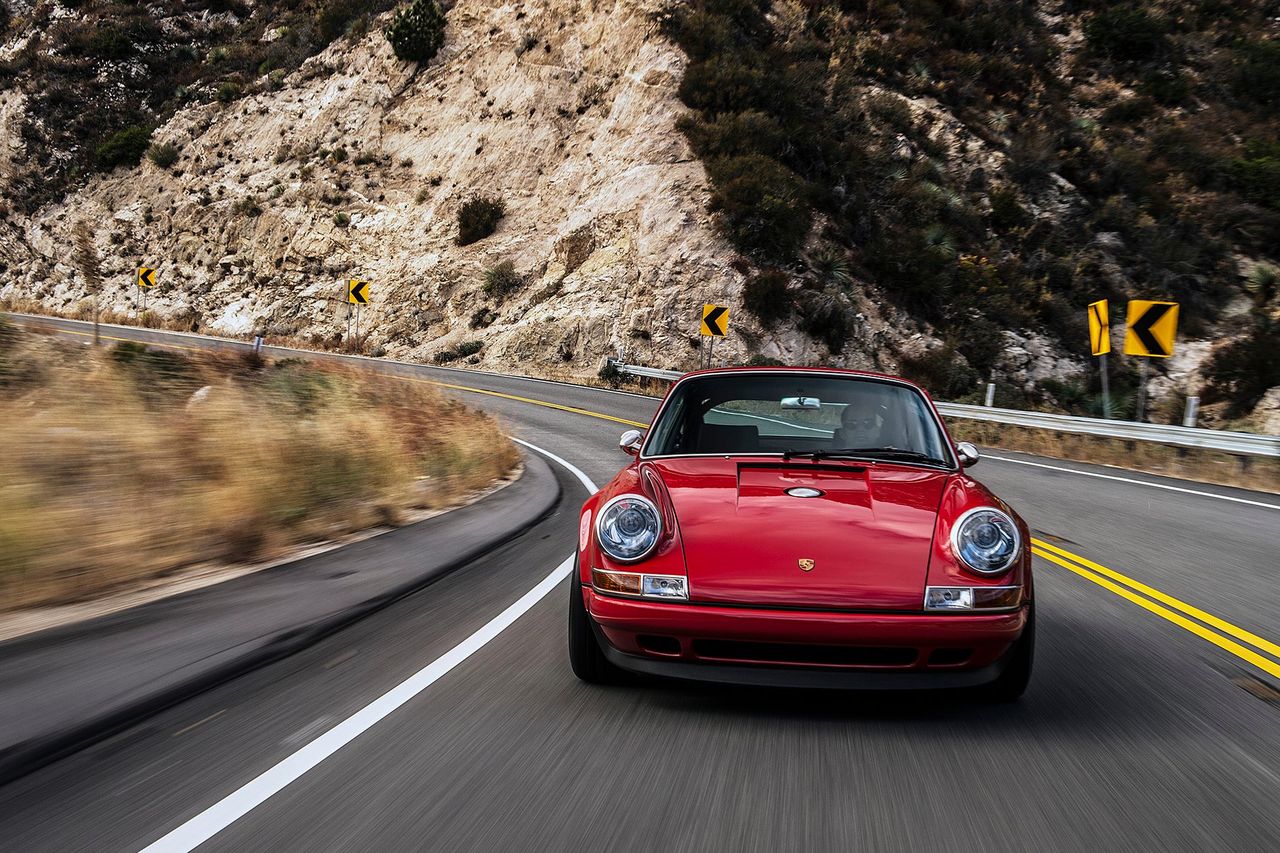 Porsche Singer 911 Le Mans - nowa maszyna i legendarna lokalizacja