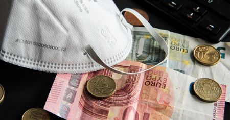 Koronawirus w UE. Przemysł zaskoczył pozytywnie. Gorzej z usługami