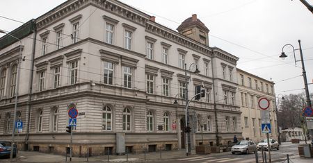 Katowice. Cieplej i ekologicznie. Budynek liceum przy 3 Maja zmieni się w środku i na zewnątrz