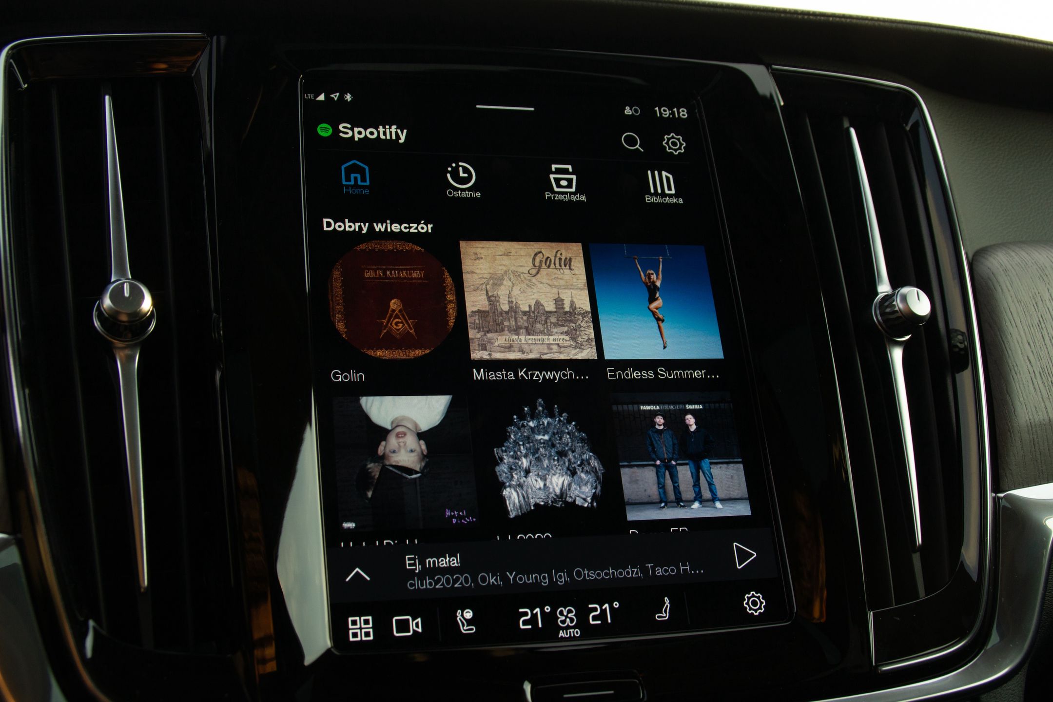 Volvo S90 T8