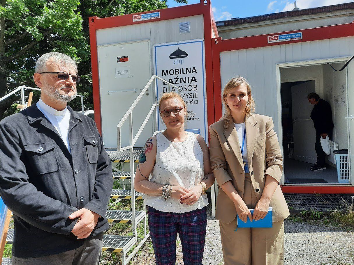 Ks Arkadiusz Lechowski, Monika Kielanowicz i Joanna Nadolska.