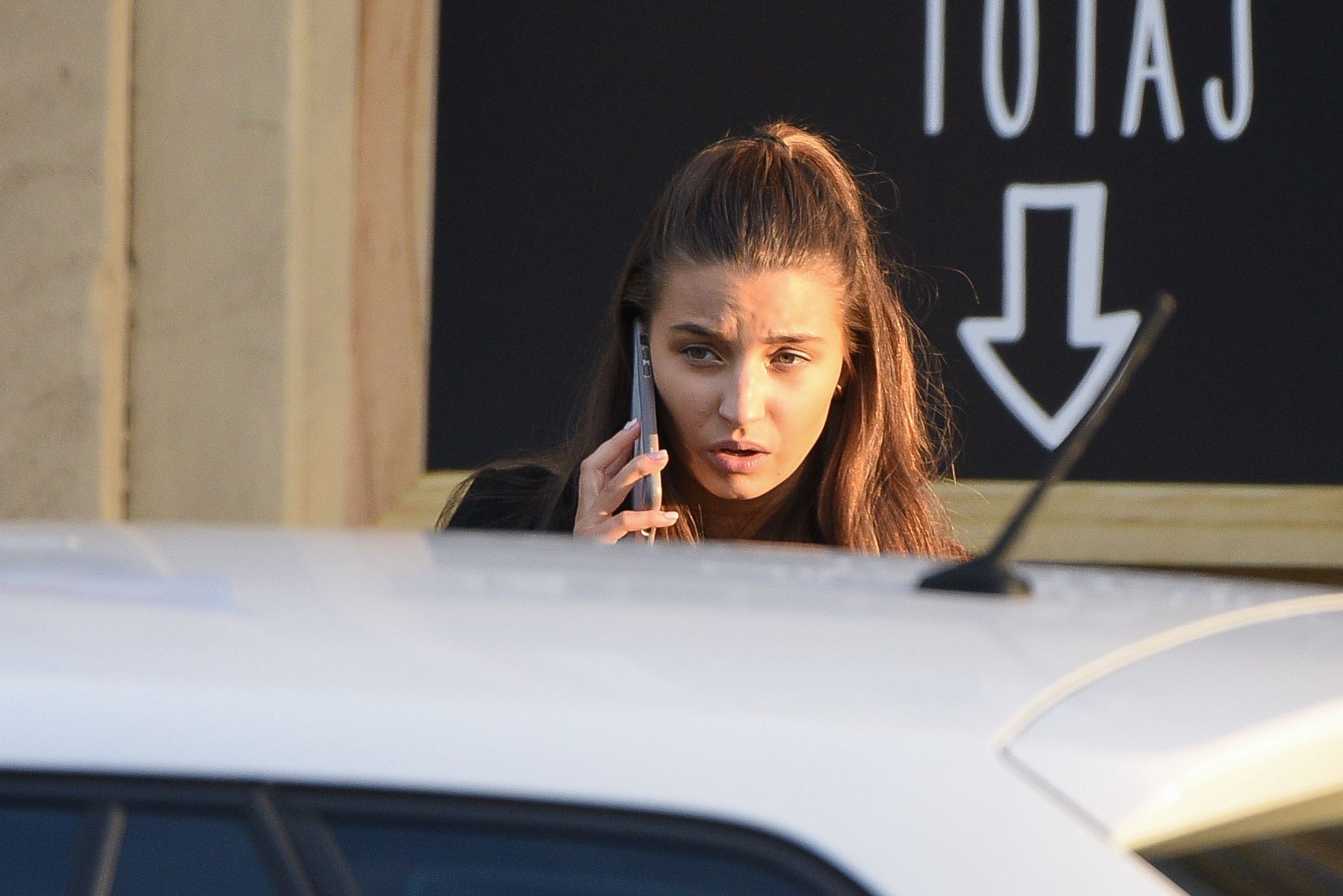 Julia Wieniawa bez maseczki