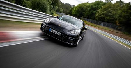 Porsche Panamera z nowym rekordem Nürburgringu. Jest szybsze niż Mercedes-AMG GT