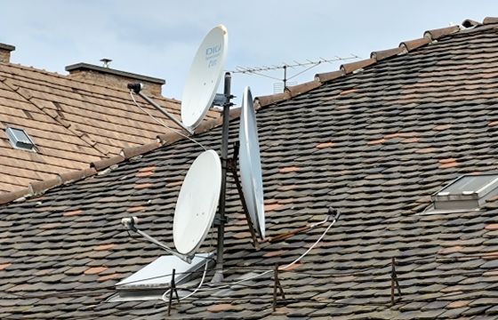 Canal+ sprzedaje platformę satelitarną. Skupi się na streamingu