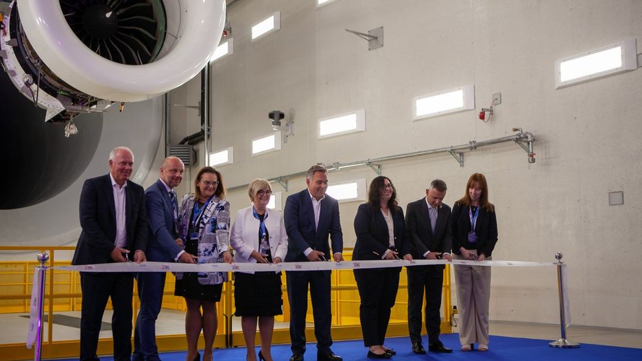 EME Aero może pochwalić się jednym z najnowocześniejszych zakładów serwisujących silniki lotnicze na świecie. Firma nie kryje radości z otwarcia drugiej komory testowej w Jasionce koło Rzeszowa. Po niespełna dwóch latach intensywnych prac, inwestycja o wartości ponad 150 milionów złotych została z powodzeniem ukończona.
