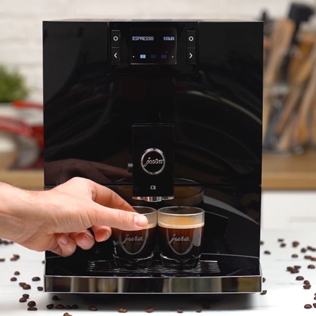 W pierwszej kolejności przygotowuję espresso