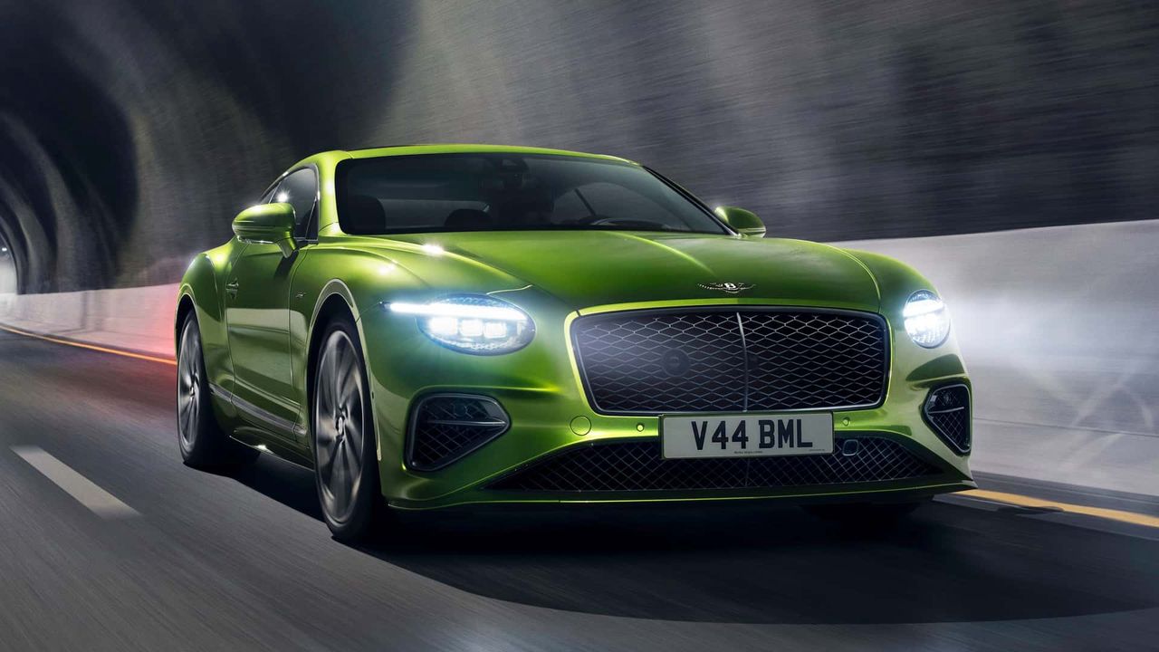 Bentley Continental GT hybrid debuts with 776 horsepower