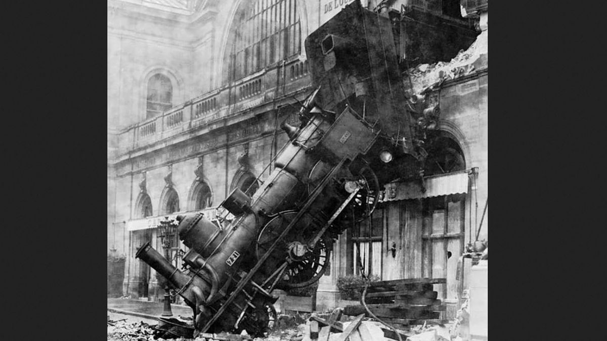 Zdjęcie z katastrofy na paryskim dowrcu