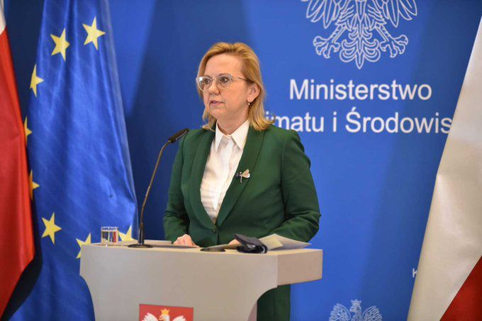 Na zdjęciu minister klimatu Anna Moskwa w trakcie konferencji prasowej