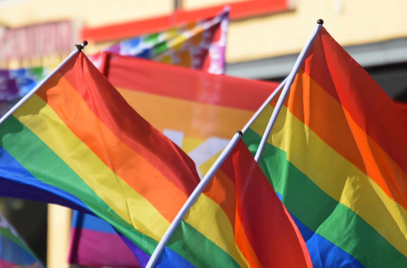 LGBT zakazane w szkołach. Unia Europejska grozi konsekwencjami